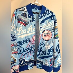 Men’s Pro Standard LA Dodgers Baby Blue Satin Jacket - size Large